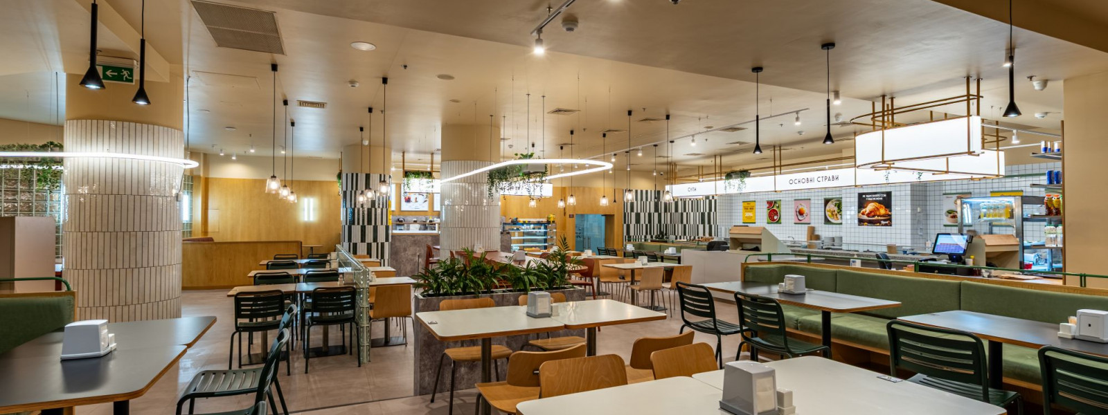 Dinner’s у БЦ “Парус”