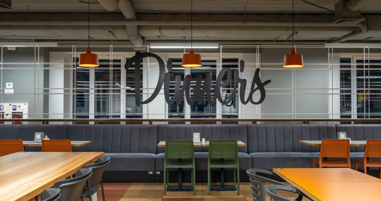 Dinner’s у БЦ "Горизонт Парк" на Грінченка