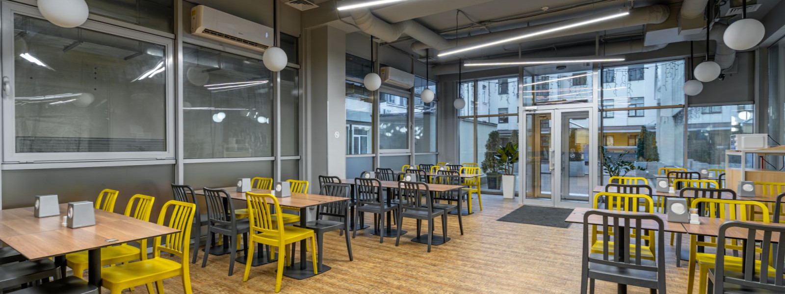 Dinner’s у БЦ “Іллінський”