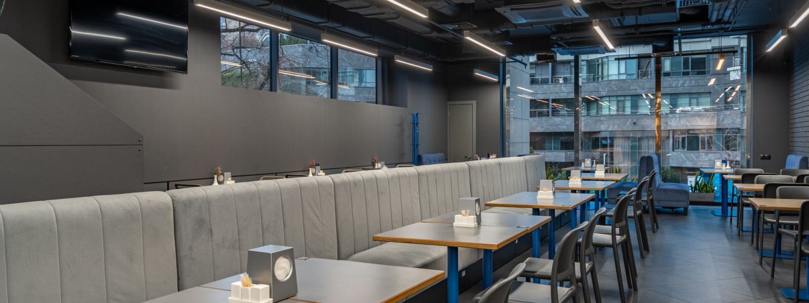 Dinner’s у БЦ “IQ”